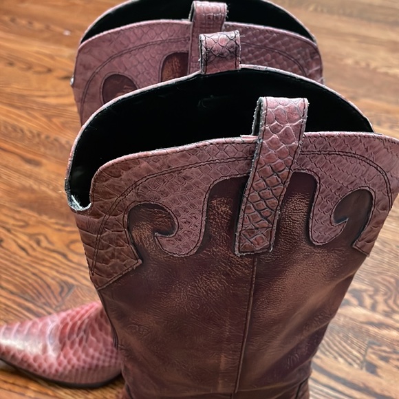 Vintage cowboy boots. Size 38.Made in Italy. Beautiful rose colour & skins. - Picture 3 of 14